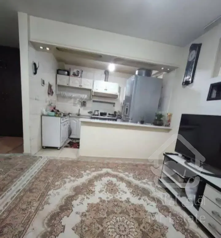 50 متر / خوش نقشه / طبقه اول   تک واحدی