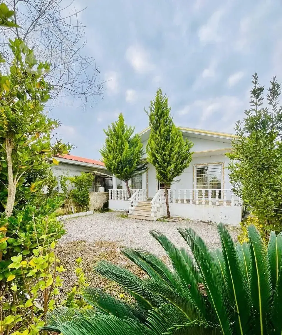 ویلا همکف چند ساله بدون نیاز به باسازی