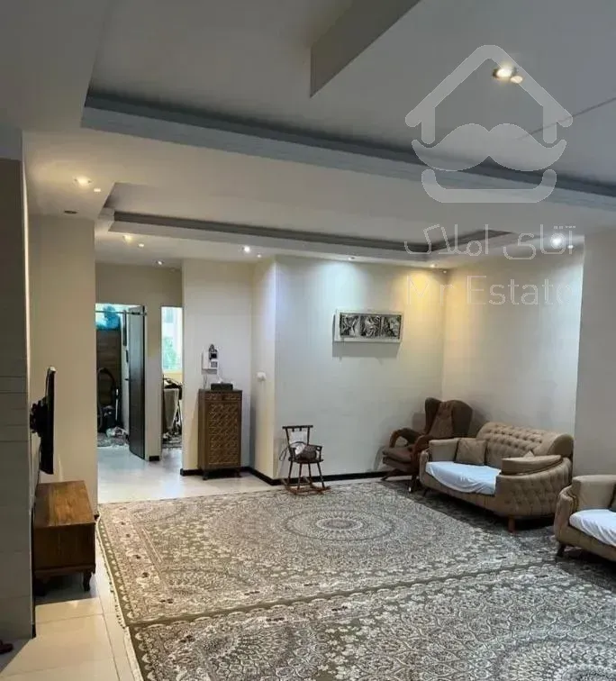 ۹۸متر۲خوابه/فول‌امکانات/خوشنقشه و دلباز/غرق در نور