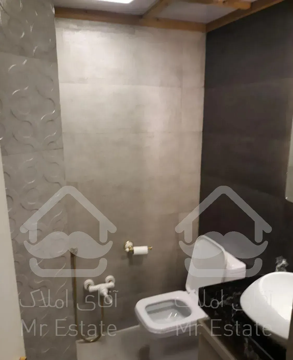 آپارتمان ۱۴۵متر دو خوابه تخلیه بام تهران