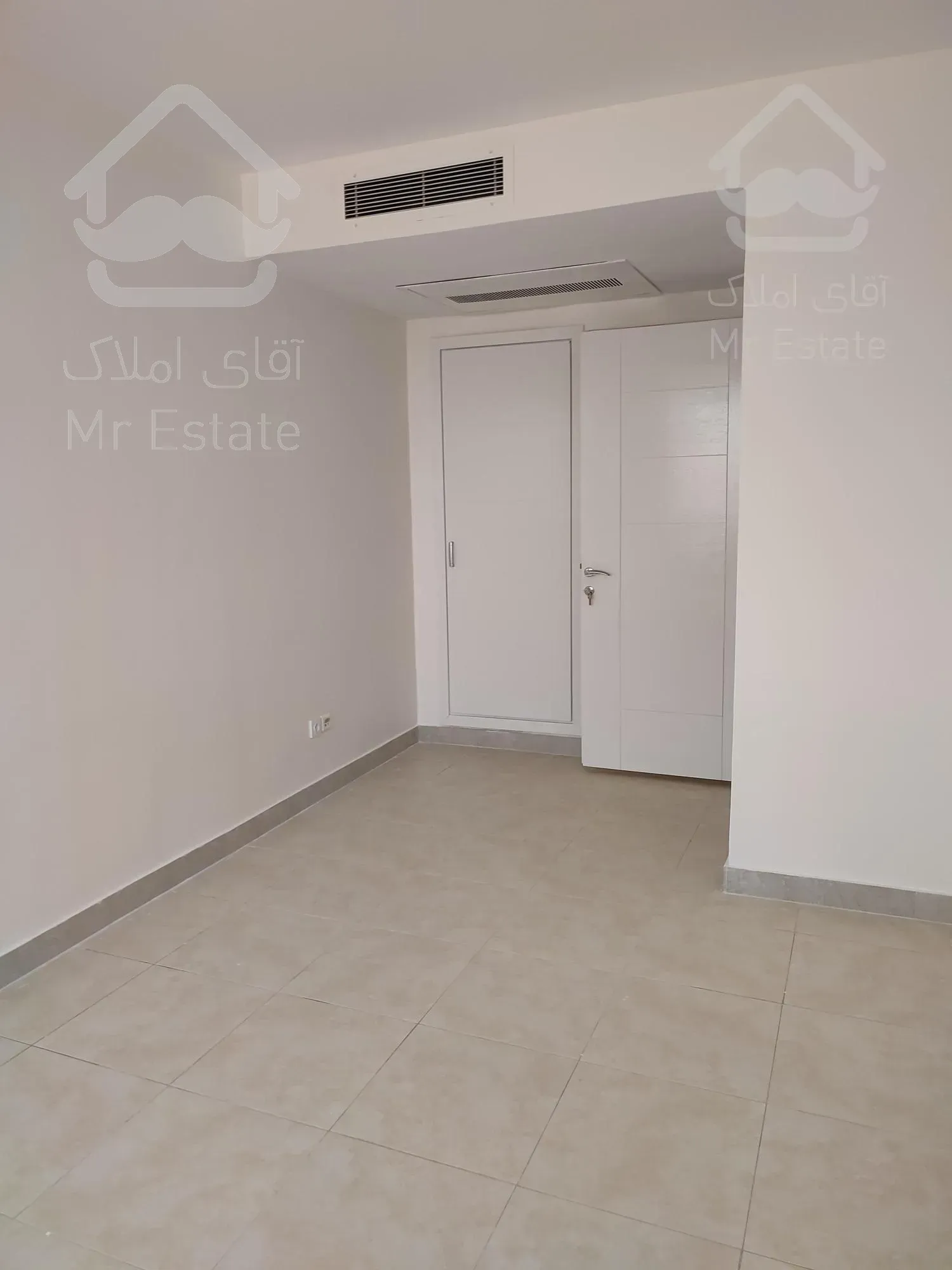 ۱۲۰متری ۳خوابه واقع با ویوی ابدی و بدون مشرف