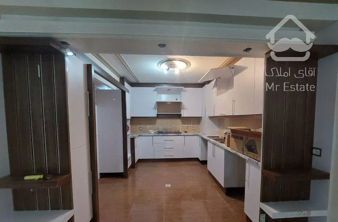 ۱۳۰متر سه‌خواب/شیک و به‌روز/شیروانی