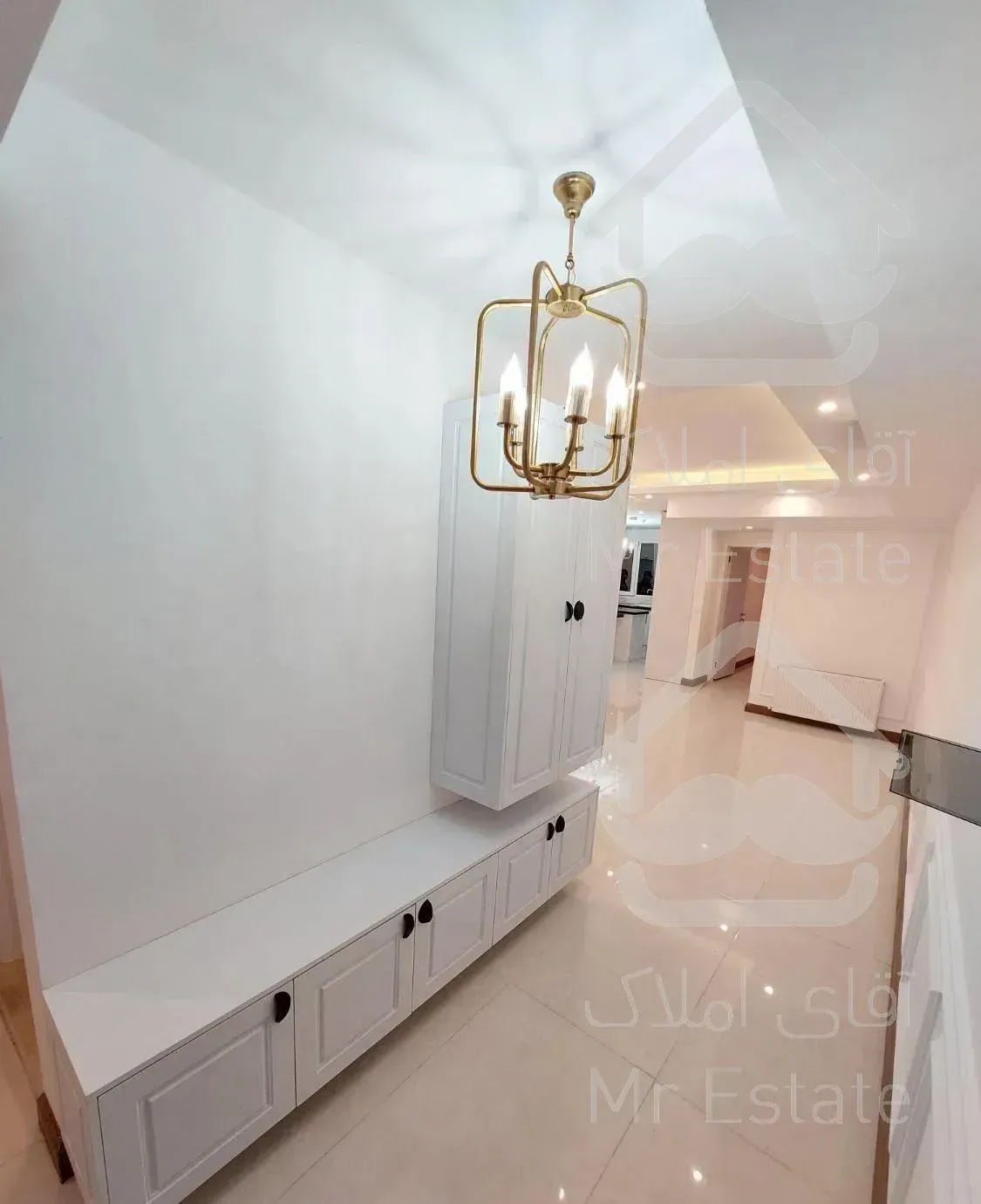 ۱۰۰ متر آپارتمان / ۳خ نوساز/ با ۲ پارکینگ سندی