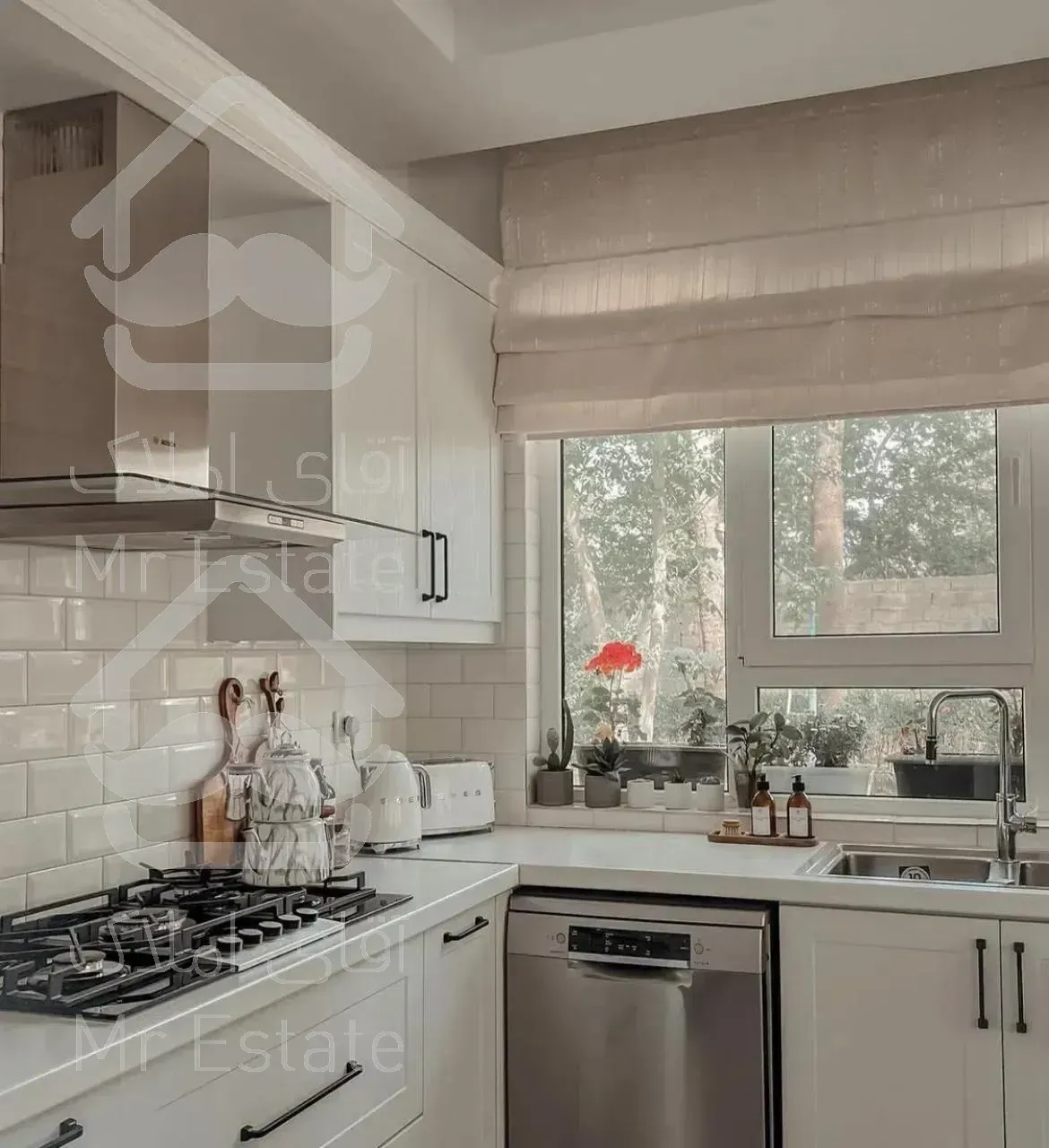 برج باغ ستین ، ۵۹ متر ، یک خواب ، دریاچه چیتگر