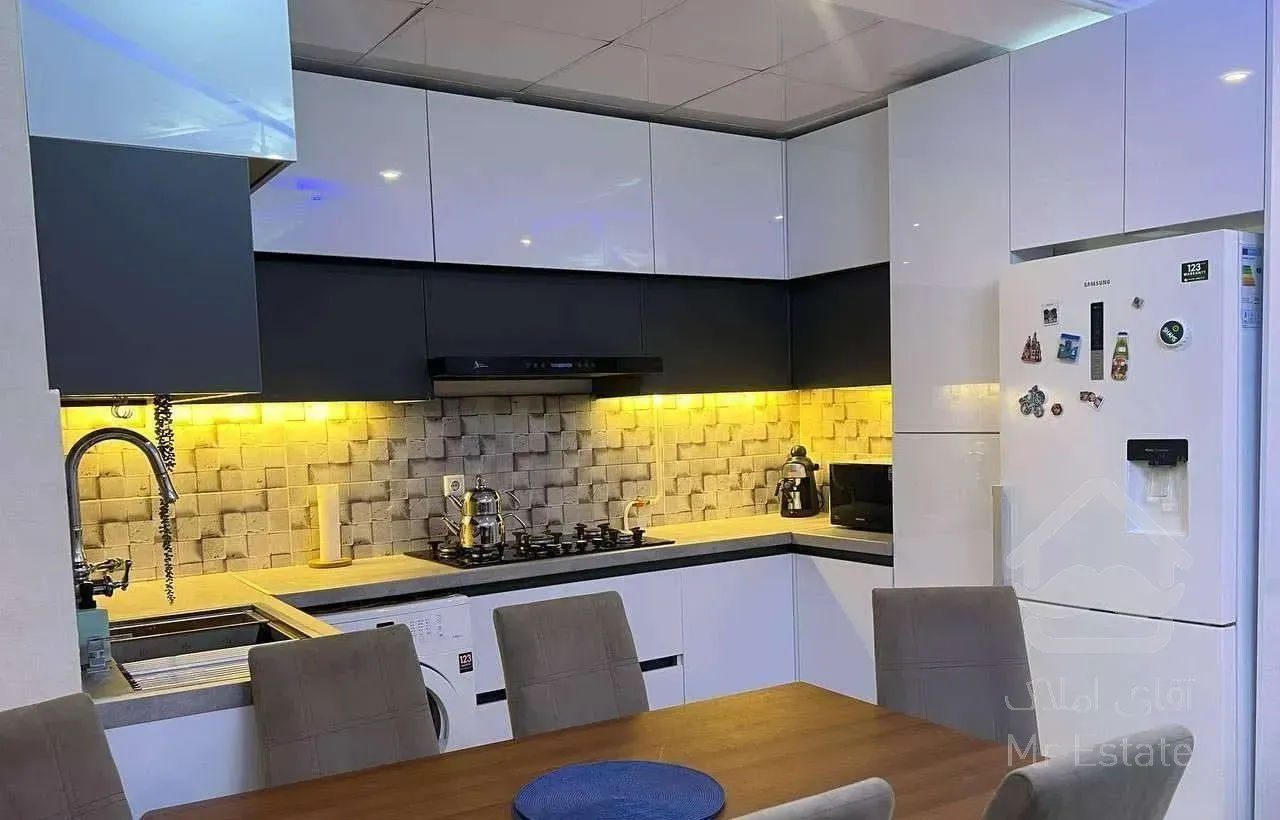 آپارتمان 68 متری شیک واقع در گلستان زوج