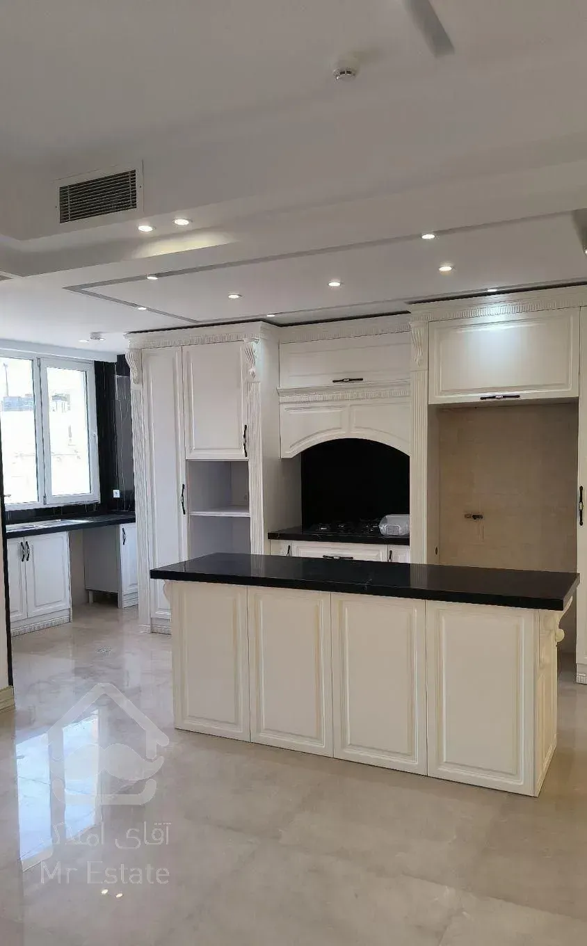 آزادگان/۱۶۰متر نوساز ویو شمال/۲پارکینگ