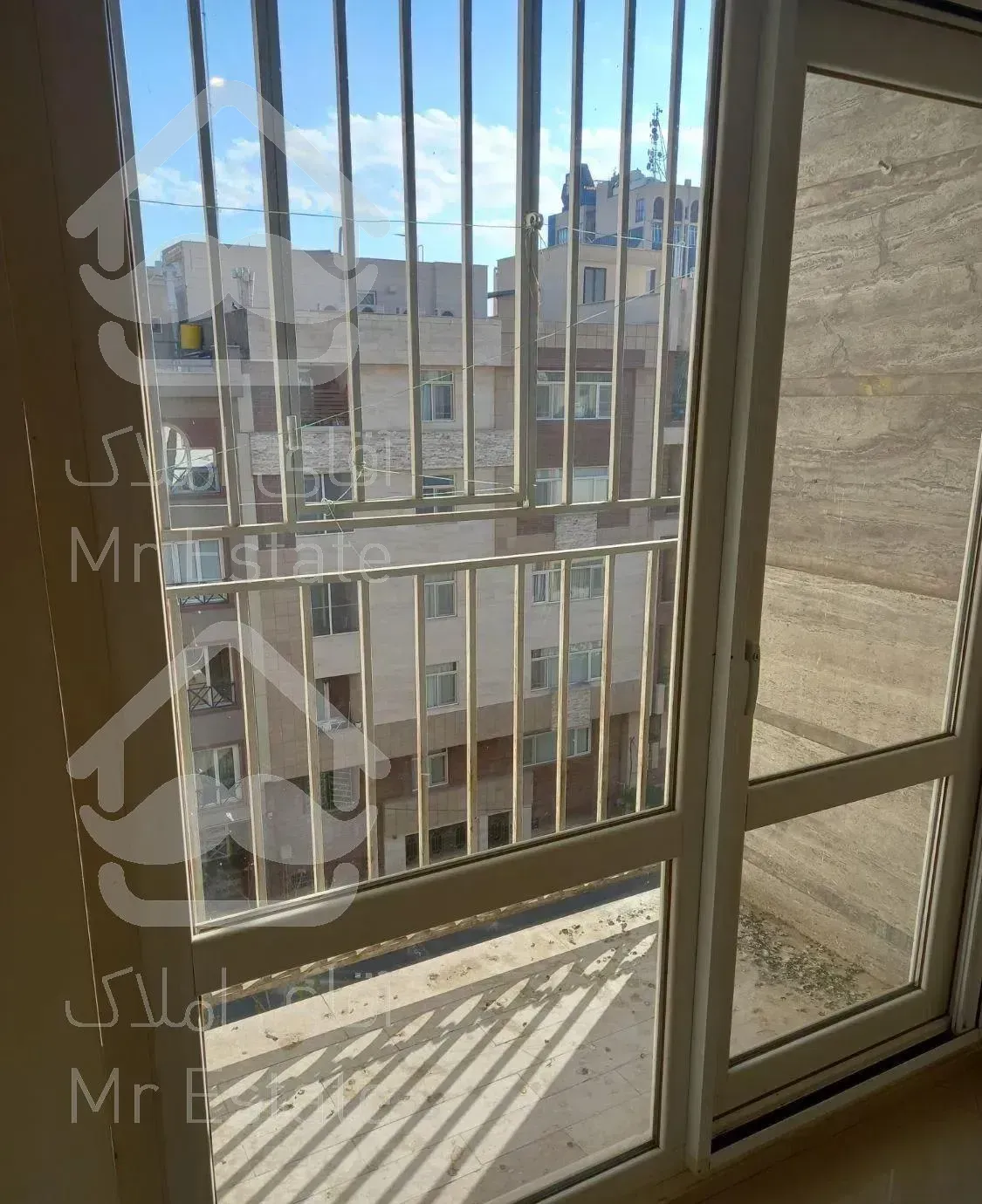 ۱۱۲ متر شمال خیابان فاطمی فول (۳ عدد پارکینگ )