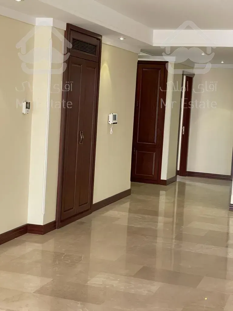 اجاره و رهن آپارتمان زعفرانیه 180  متر شیک