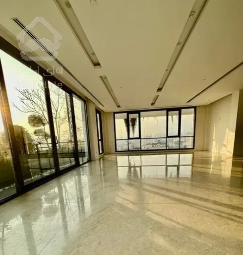 پنت هاوس مدرن با ویوو ۳۶۰درجه