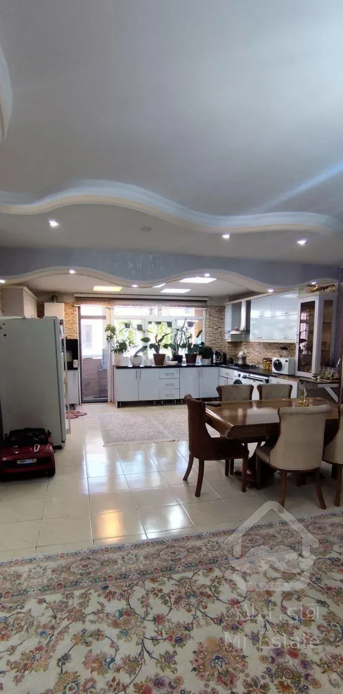 فروش آپارتمان123 متری ۲ خوابه طبقه ۲ در شهرک صدف