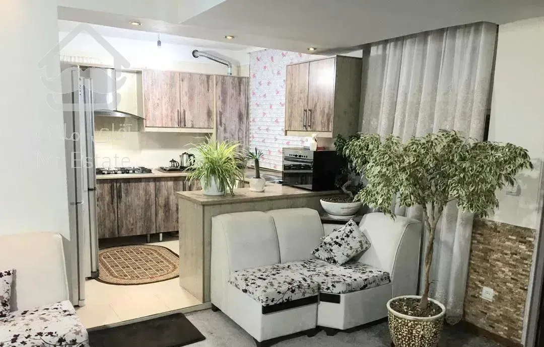 آپارتمان پونک (شاهین شمالی) ، ۷۰متر