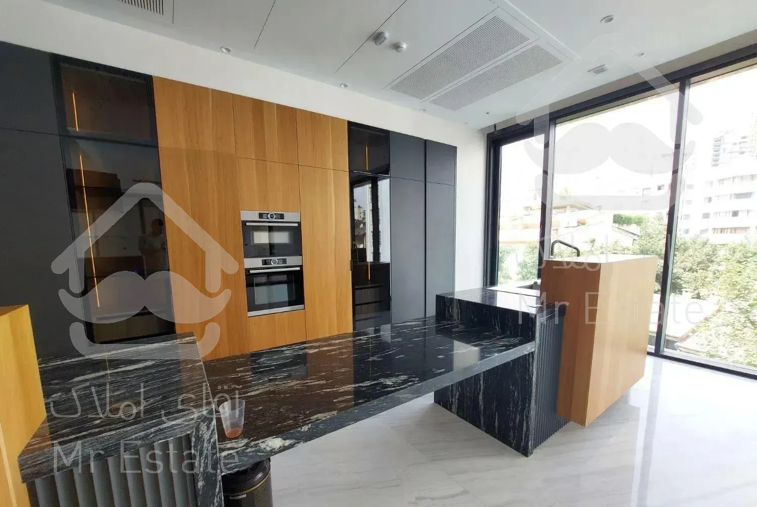 ۲۲۰متر با (۳۰متر تراس) نوساز مدرن کامرانیه شمالی