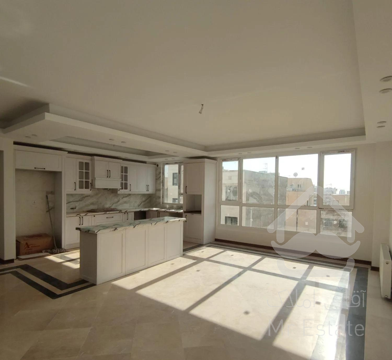 ۱۳۳متر ۳خواب کلید نخورده ۲پارکینگ سندی (کمالی)