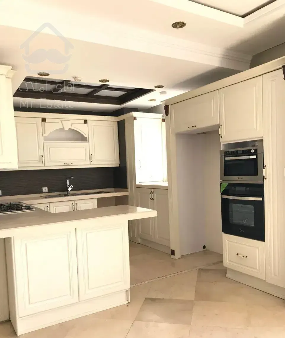 ۱۸۰ متر نورگیر با امکانات کامل در قلب حکمت