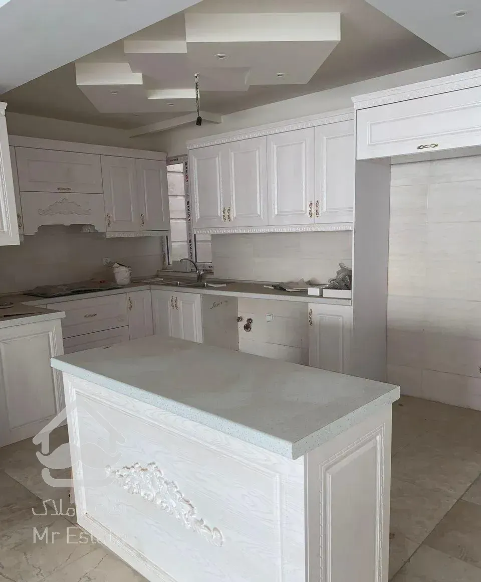 آپارتمان ١٣٠ متری، سه خوابه، تکواحدی