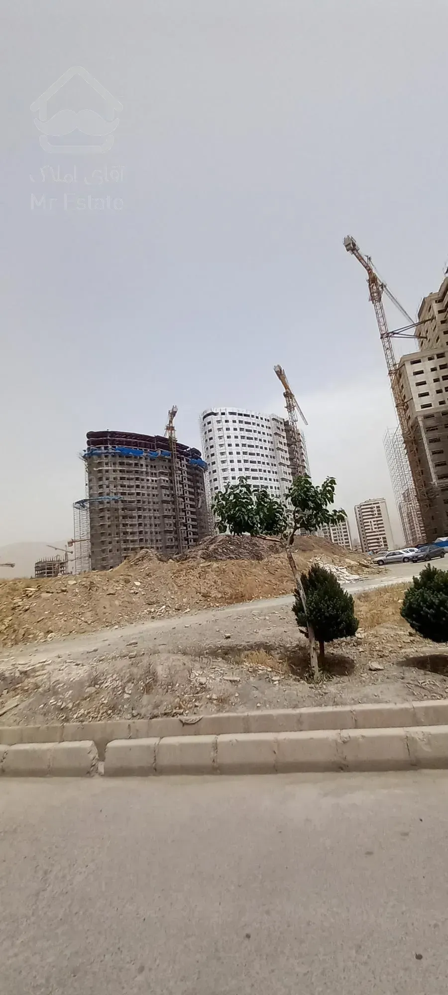 فروش ۱۳۹ متری دربرجهای دوقلوولاکچری رادین