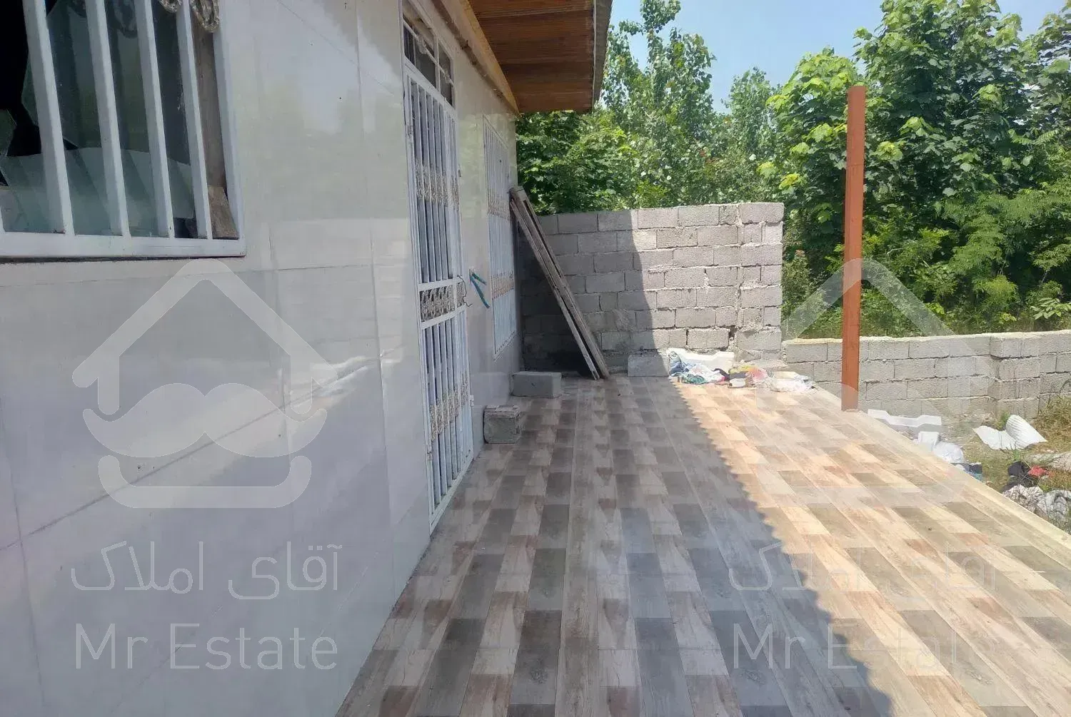 زمین با ویلا  / سند دار