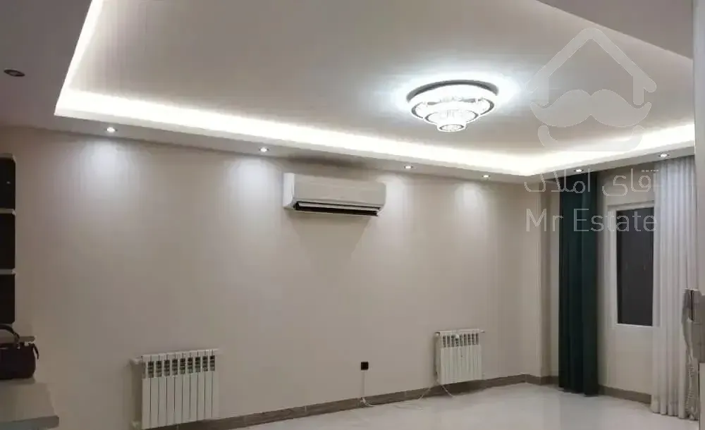 آپارتمان در خیابان اصلی