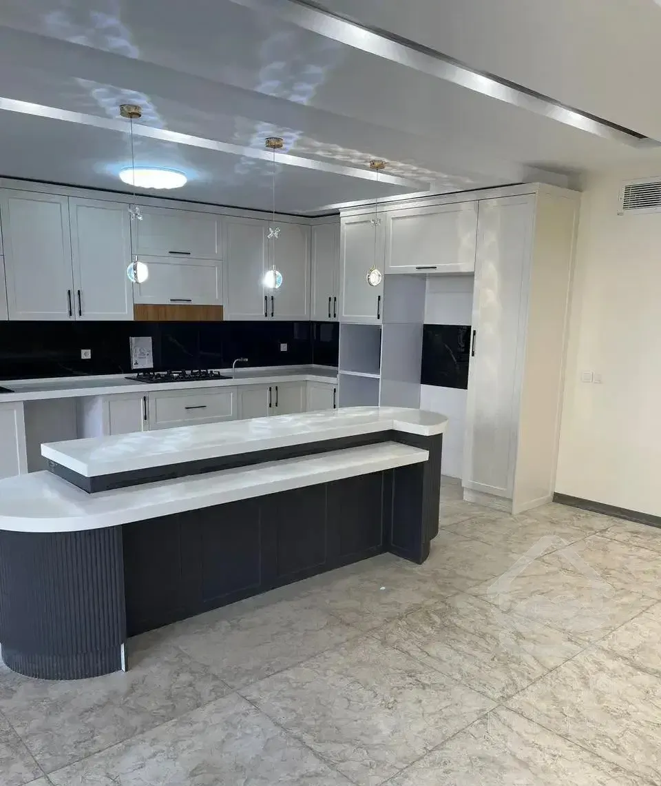 ۱۵۰متر غرق نور