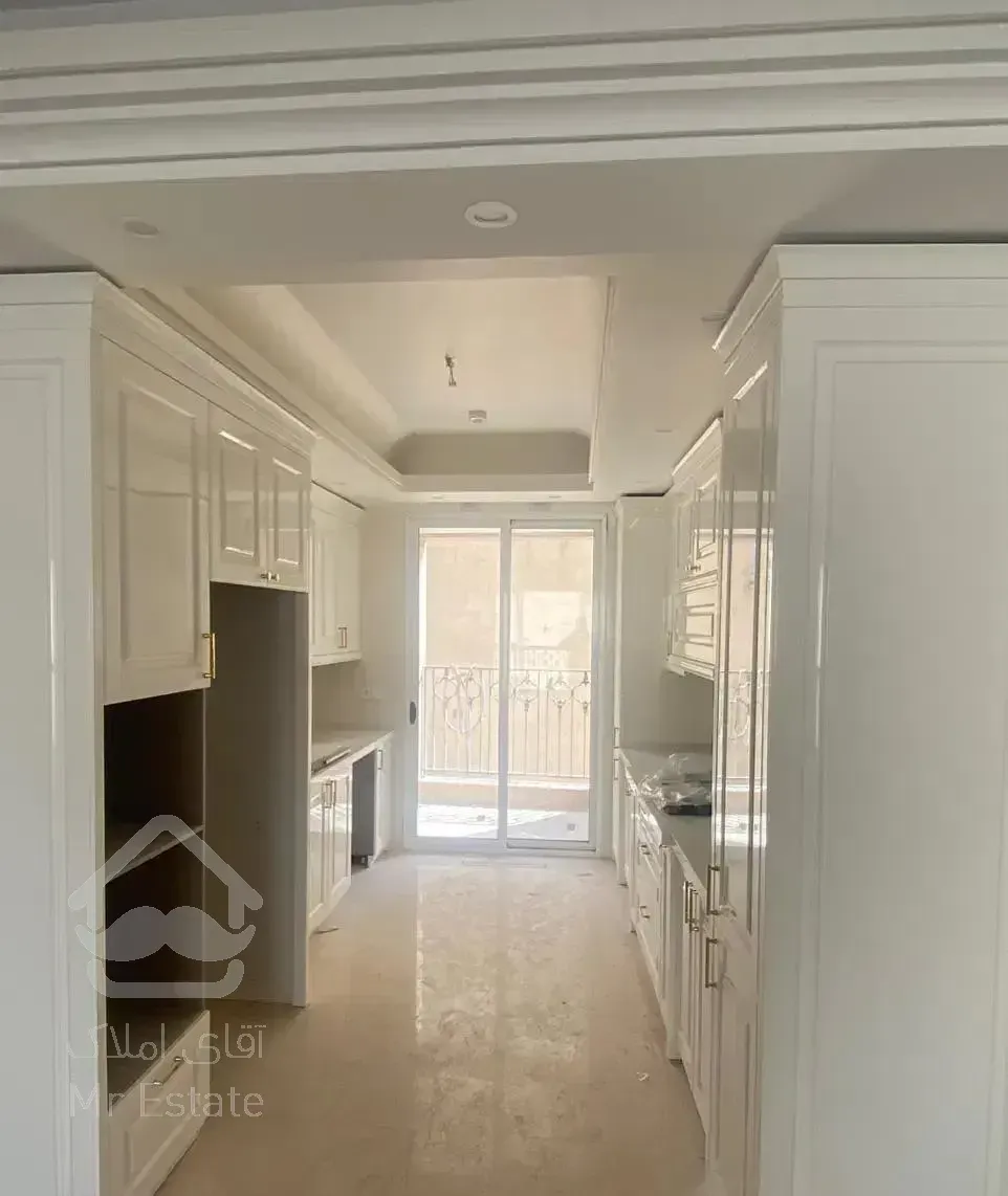 آپارتمان ۱۴۵ متری / نوساز/ تک واحدی/ خ ایران