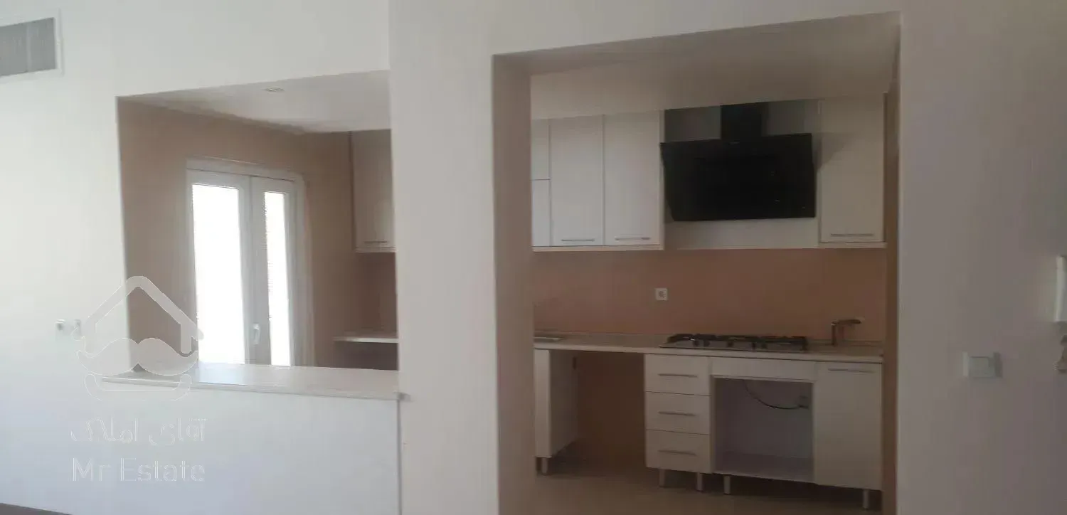 ۱۳۵متر در شهرک دانشگاه شریف