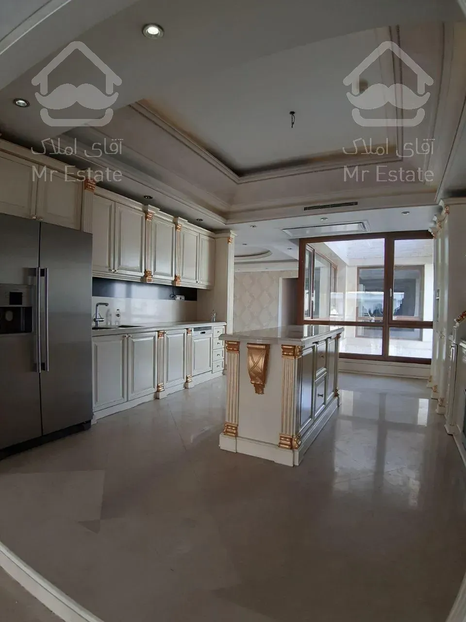 ۲۷۰متری فرمانیه سنبل