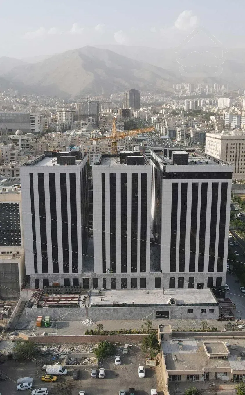 فروش ۸۰ متر سند اداری/ پونک / زیر قیمت