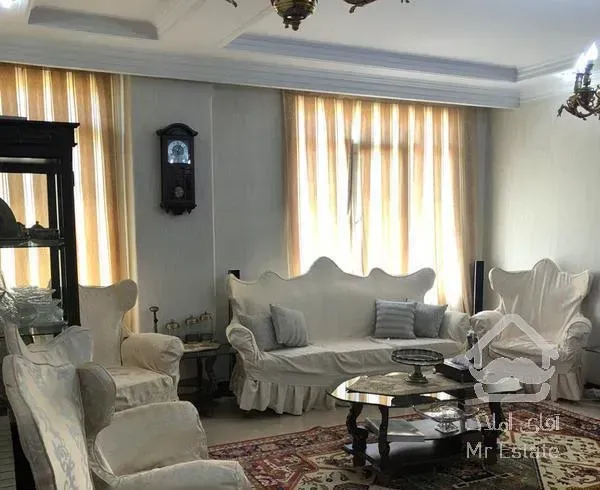 95متر/ 2خواب /صادقیه بلوار گلاب/ با حیاط خلوت