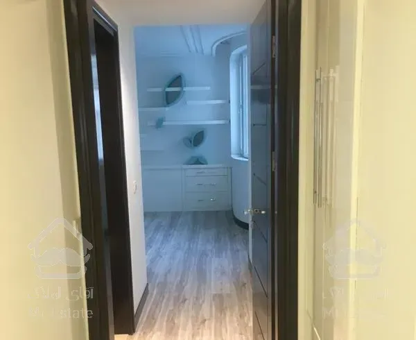 ۲۰۰متر باغ فردوس تکواحدی ۳مستر روم ۲پارکینگ ۷ساله