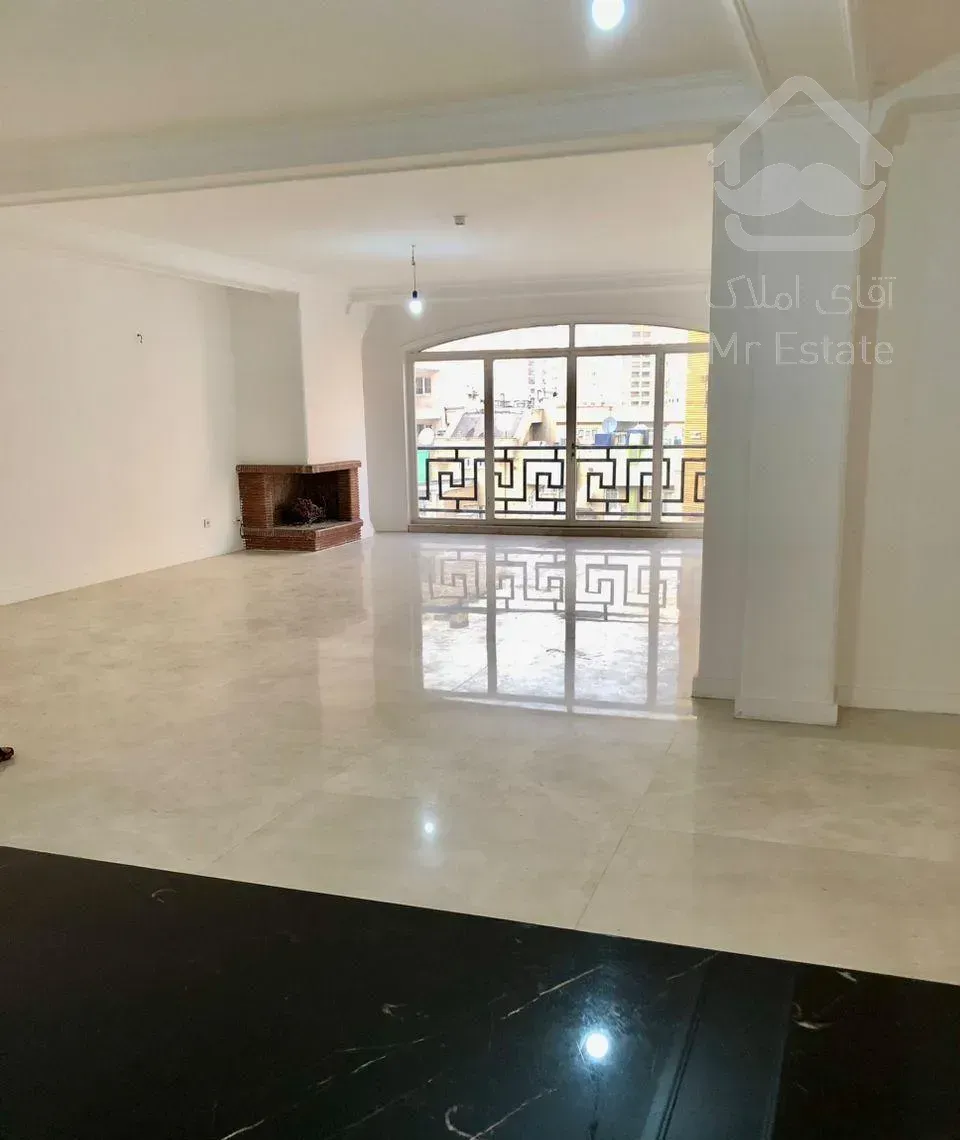 ۱۵۰ متر ۳ خواب طبقه آخر ۳ پارکینگ سندی