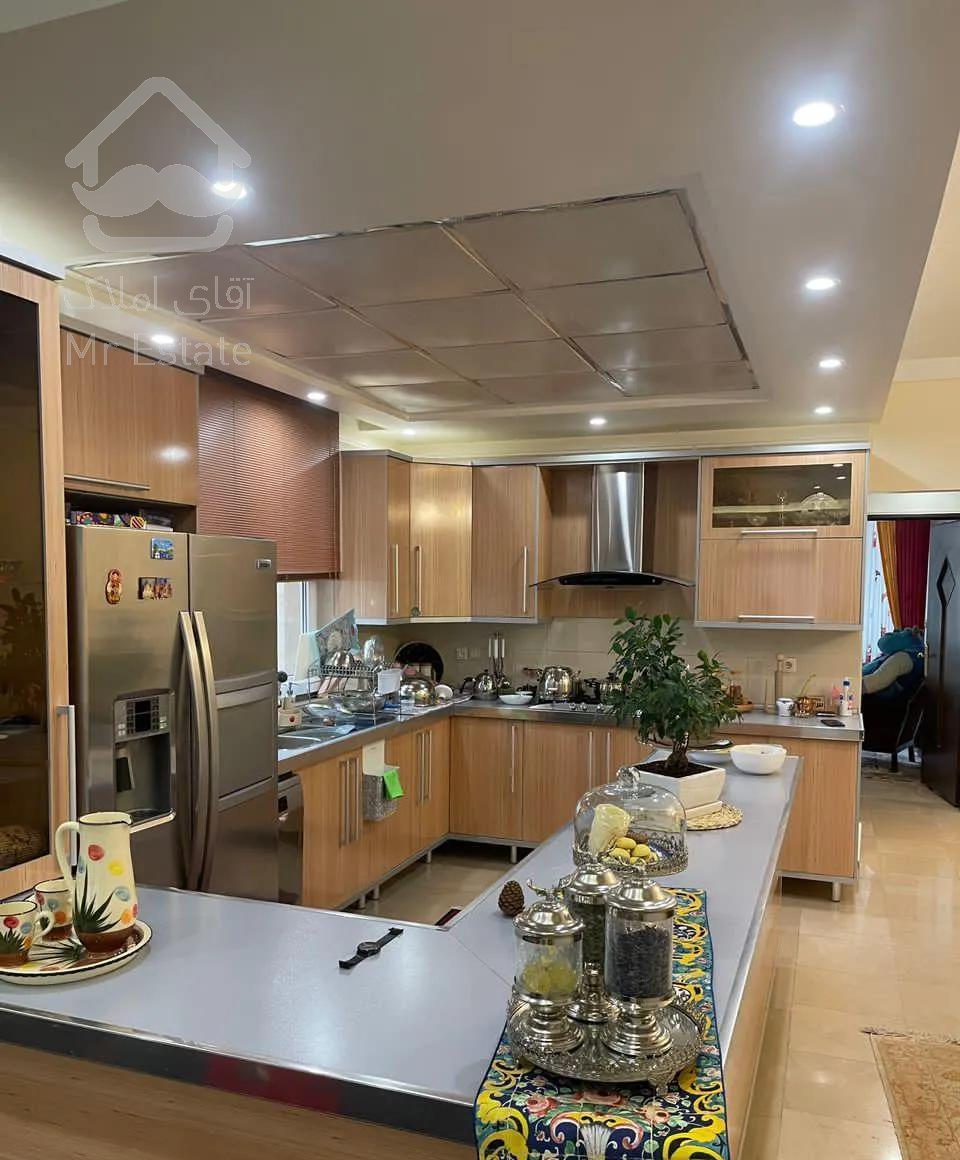 متراژ ۱۷۹ سه خوابه جنوبی