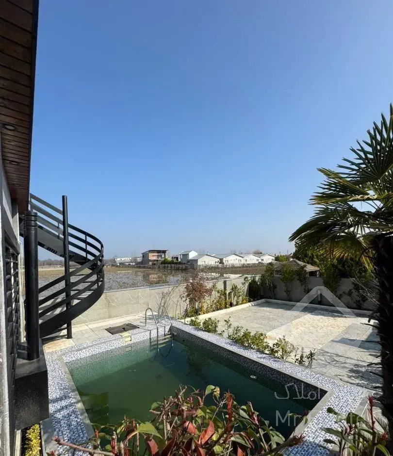 فروش‌باغچه ویلای استخردار ۳خوابه نمامدرن روف‌گاردن