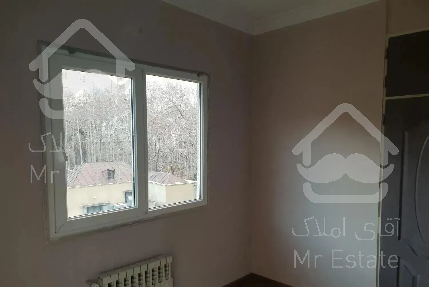 آپارتمان با ویو باغ در قلب نیاوران