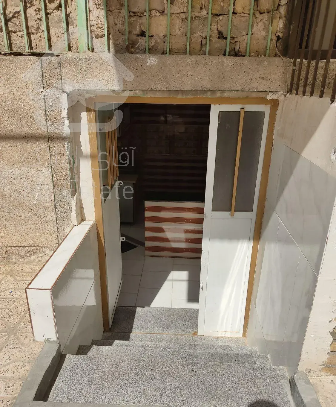 فروش آپارتمان ۱۲۵ متری ۱ خوابه زیر همکف در طلاب