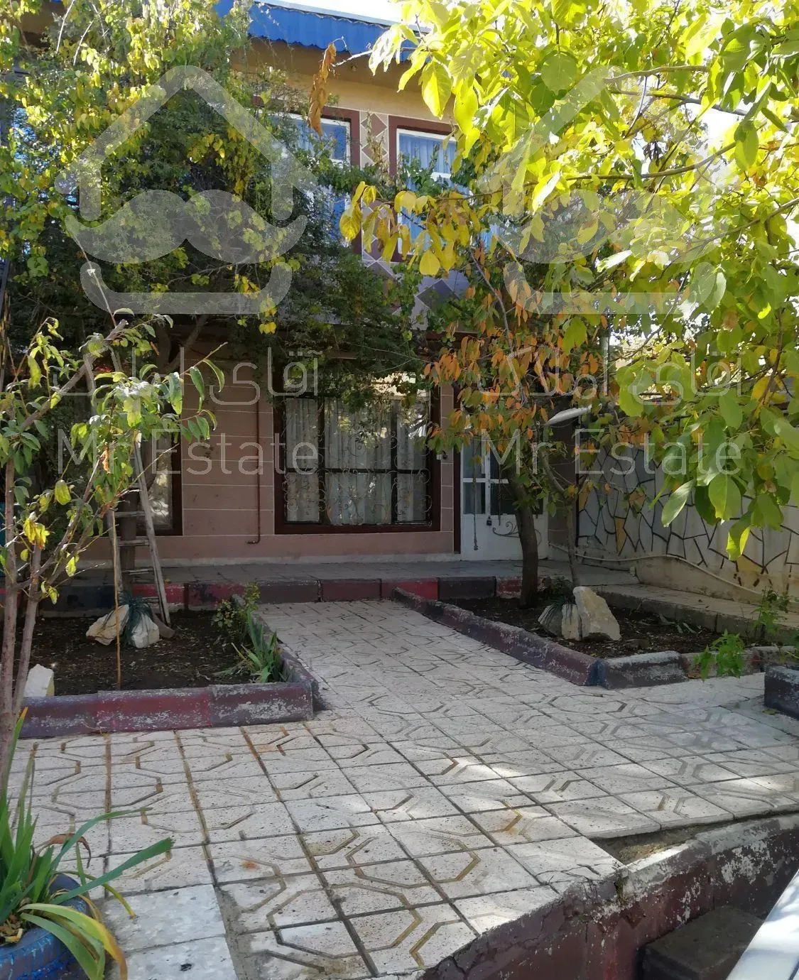 طبقه همکف دوخوابه مبله