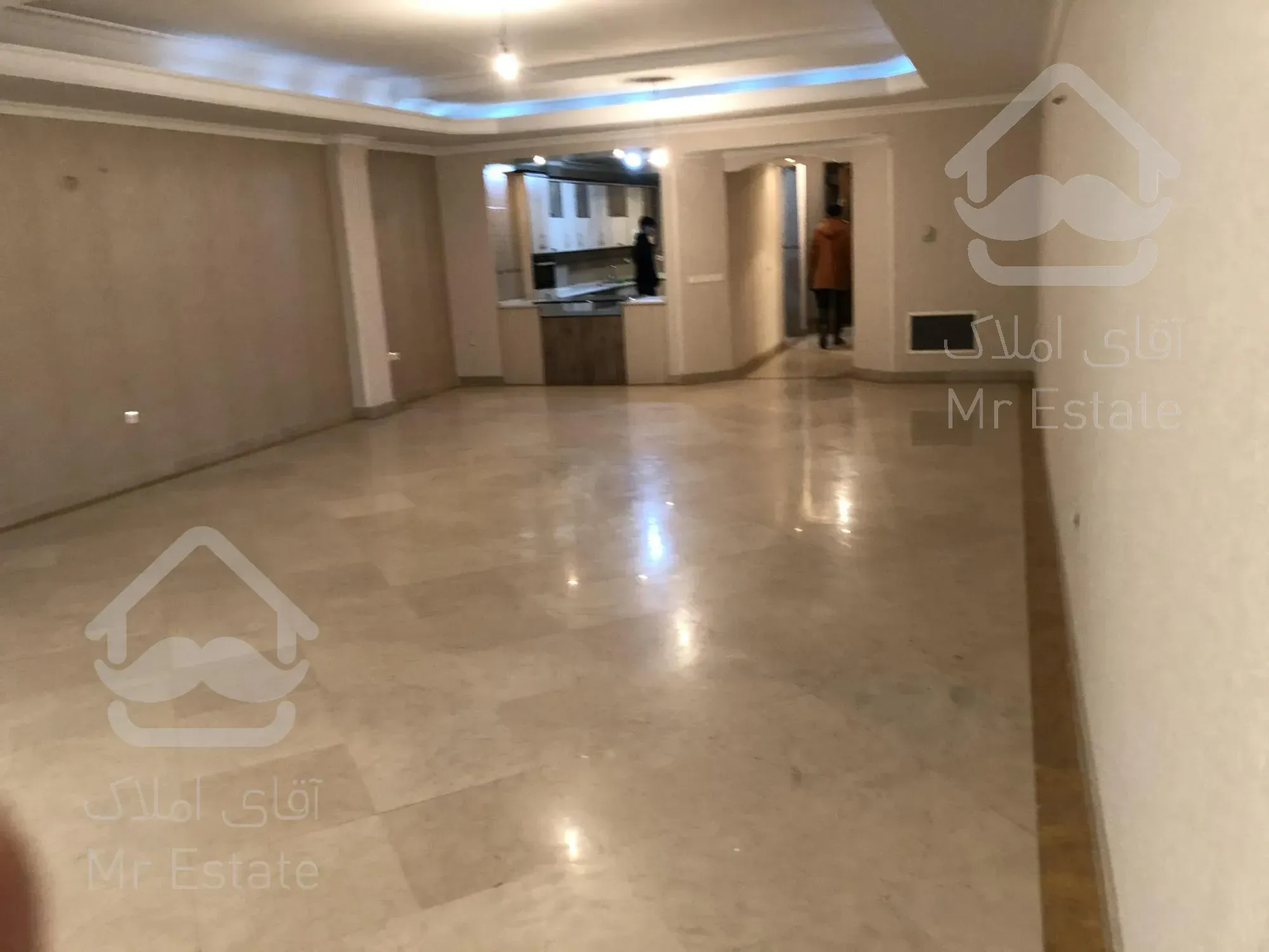 رهن و اجاره آپارتمان ۲۲۰ متری ۳ خوابه فرمانیه