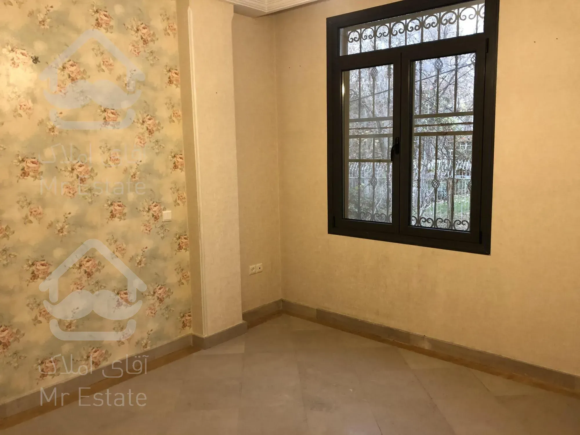 رهن و اجاره آپارتمان ۲۲۰ متری ۳ خوابه فرمانیه