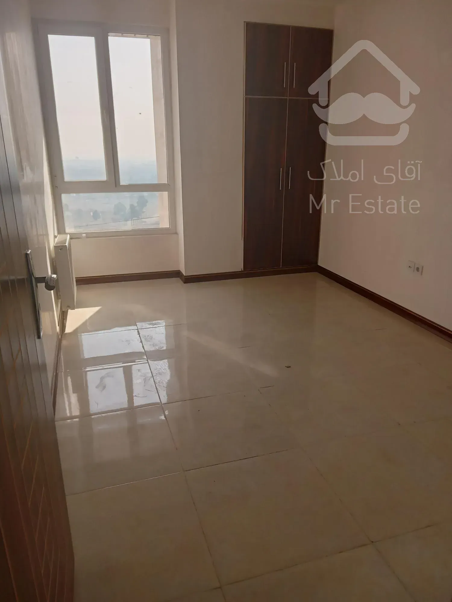 اجاره واحد ۹۵ متری در برج سرو ناز