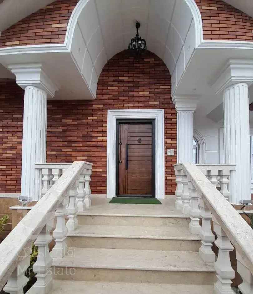 ویلا مسکونی نوساز استخر دار