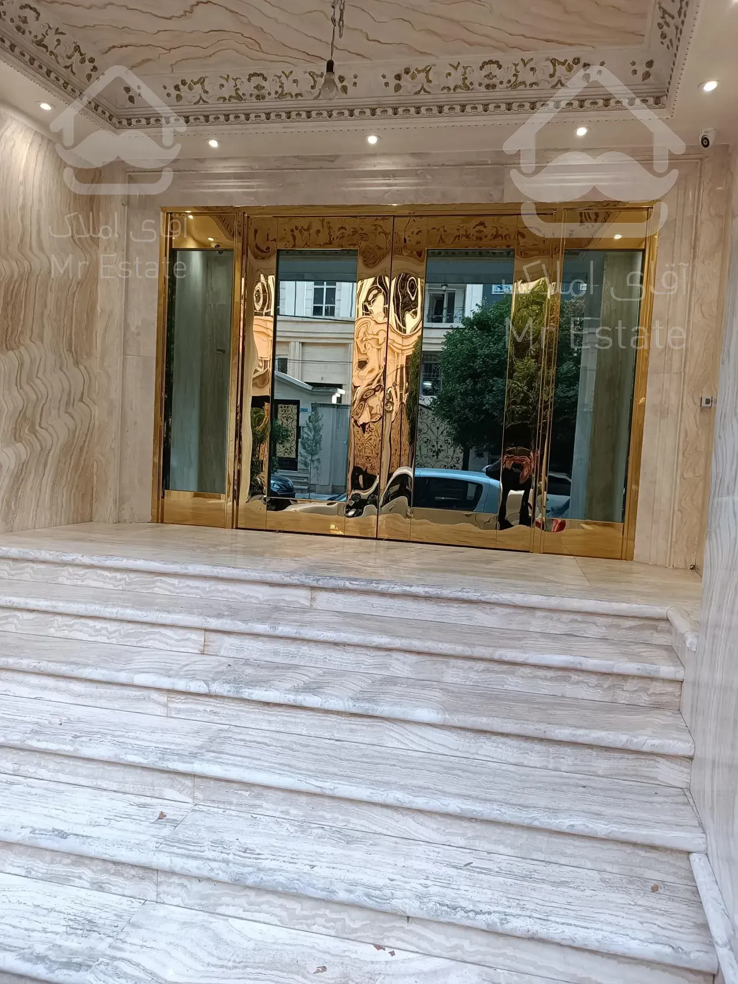 کاشانی ستاری ساختمان ۱۰۰٪ موقعیت اداری سندمسکونی ۲۵۰۰ متر مفید یکجا واگذار میگردد