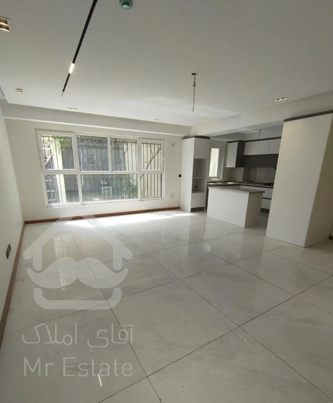 ستارخان/ ۱۰۲ متر نوساز / شخصی ساز فول امکانات