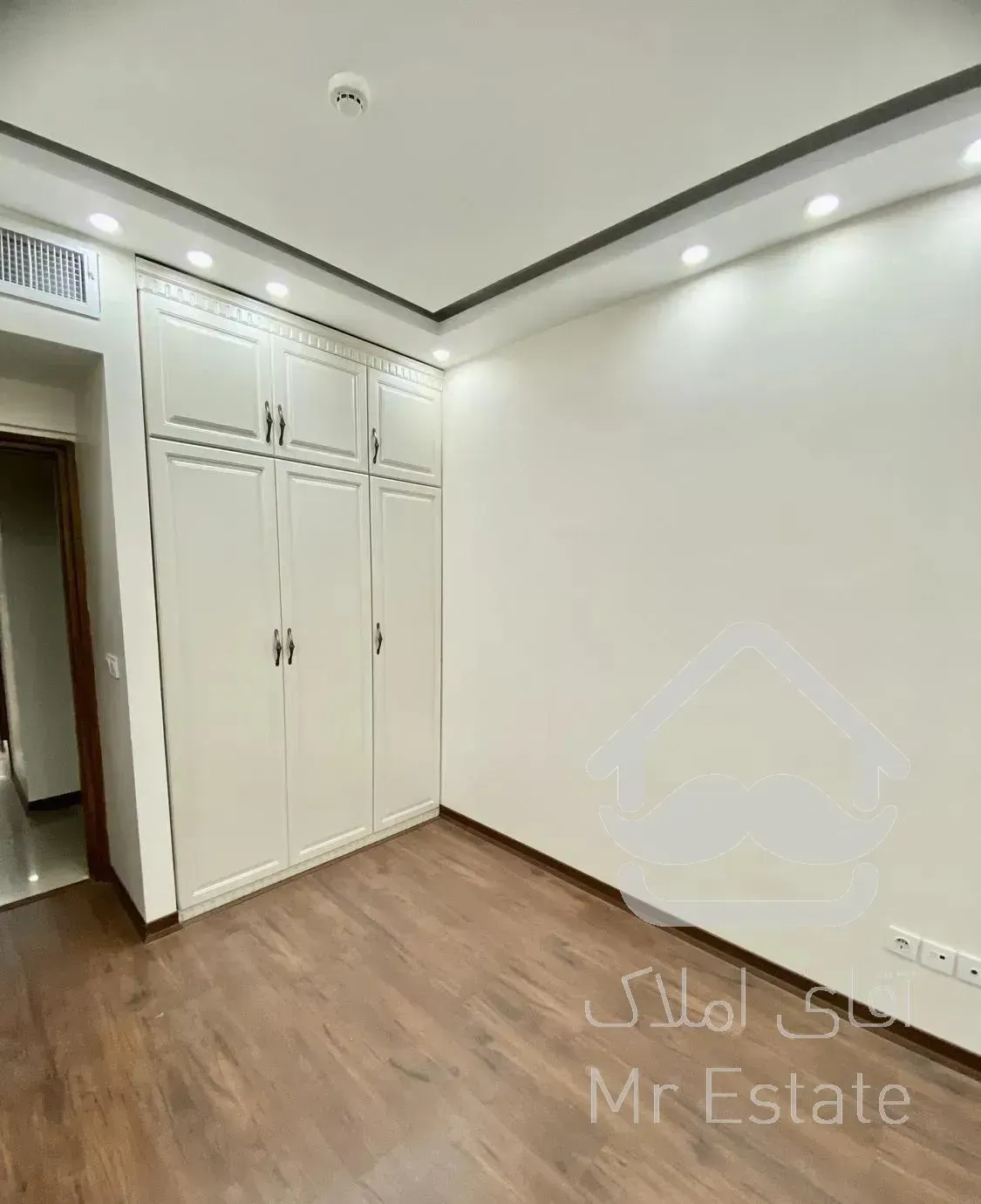 ۲۱۵متر۴خواب۳پارکینگ سندی  ششم نیروهوایی