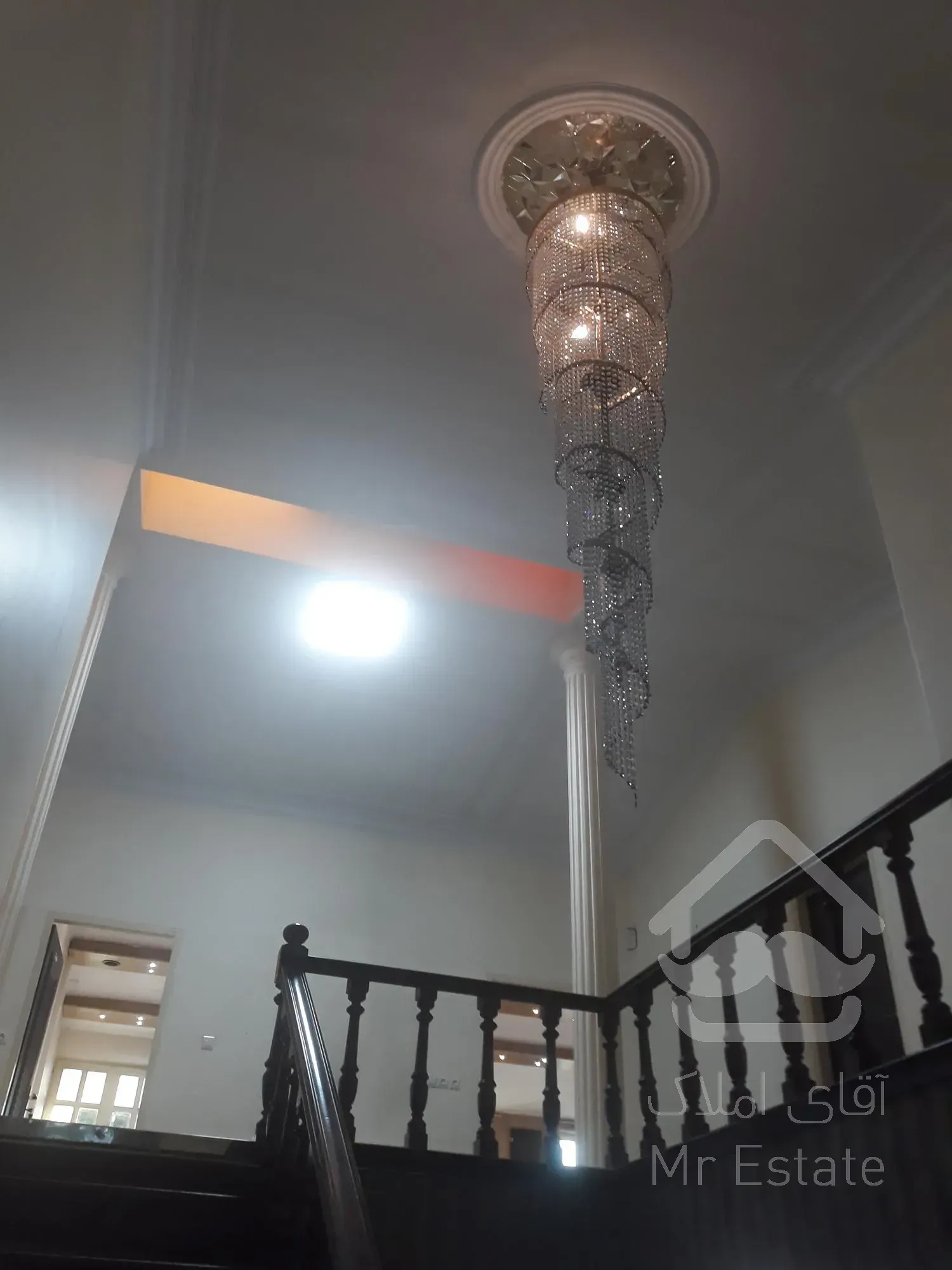 ۹۰۰ متر - شهرک غرب - ویلایی دوبلکس - فول مشاعات - دربست