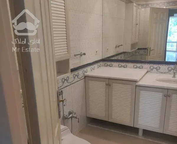 ۵۷۷ متر ویلا//باغ فردوس