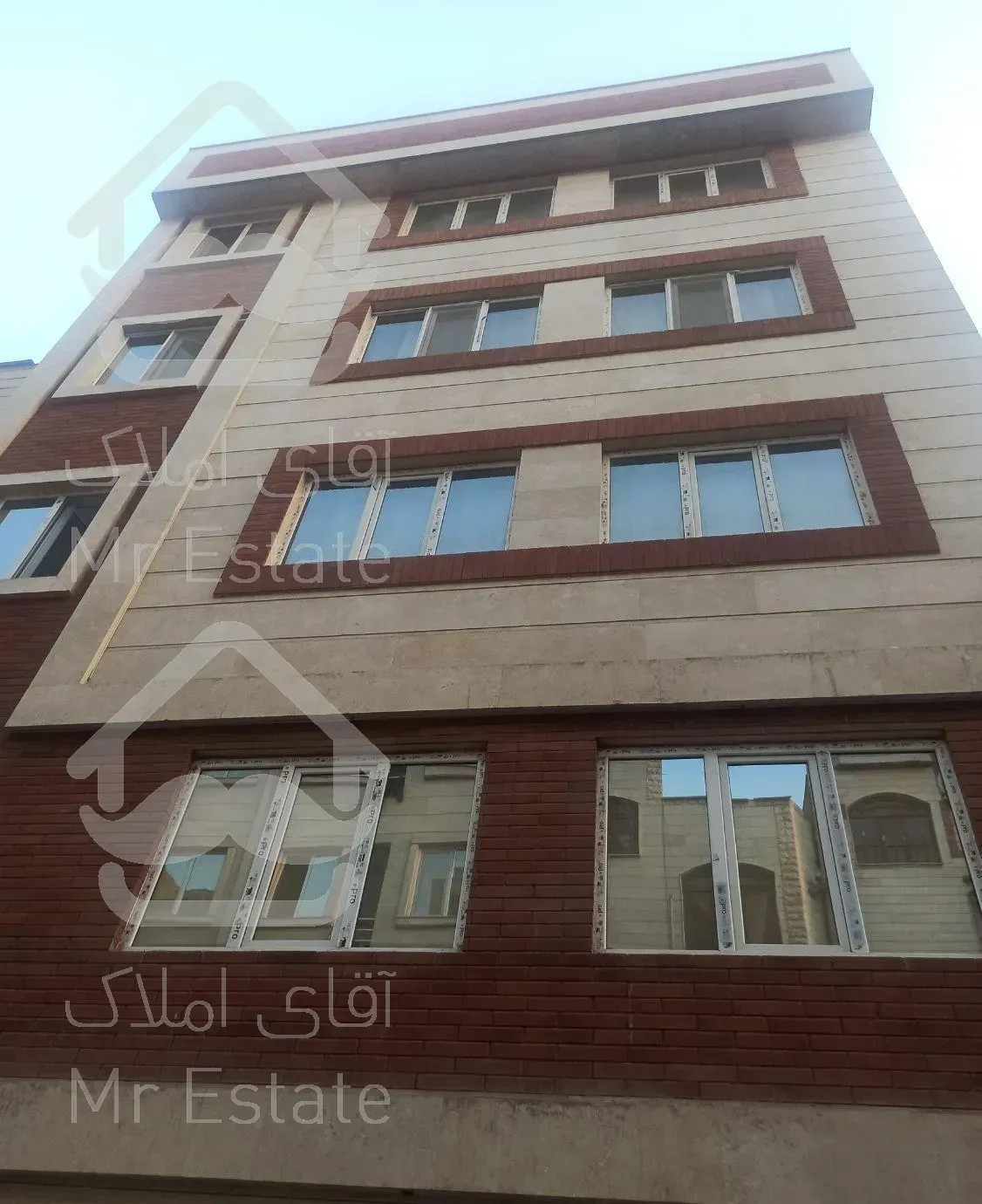 46 متر / آسانسوردار/خوش نقشه