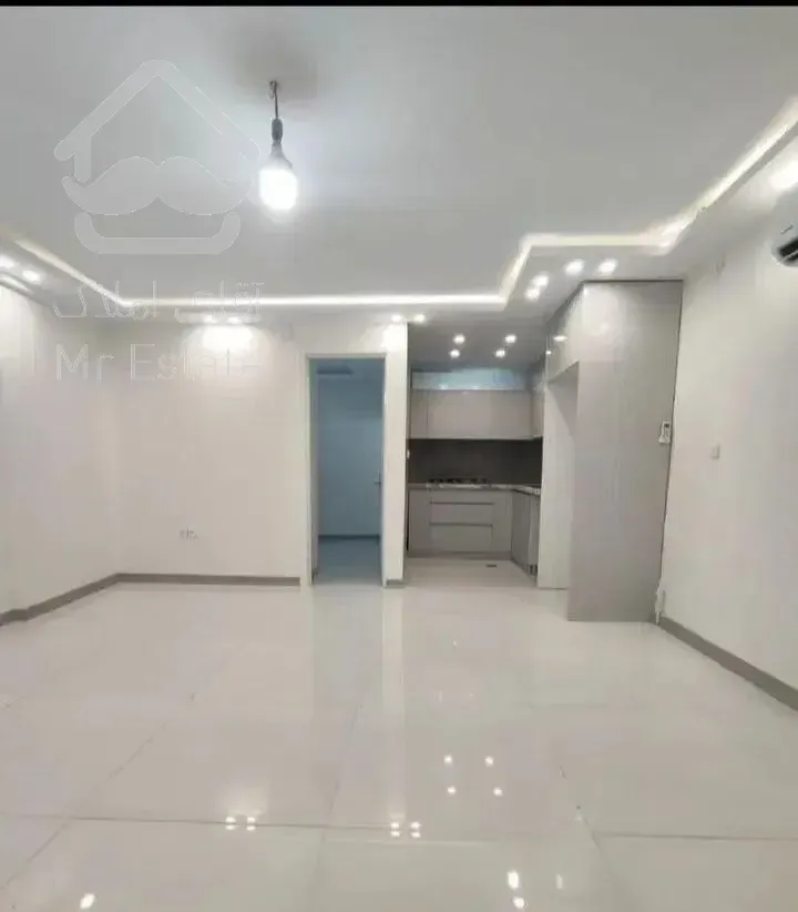 ۳۹ متری مدرن مینیمال/ پارکینگ/ انباری/ بالکن/تخلیه