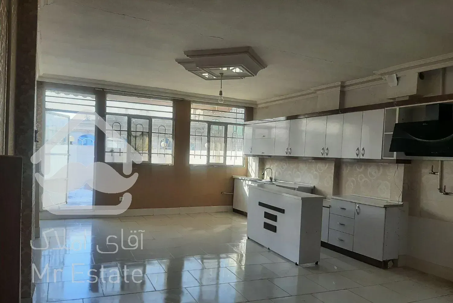 100مترشیک/تک واحدی/طبقه3/دوسرنور/ایثارگران 13