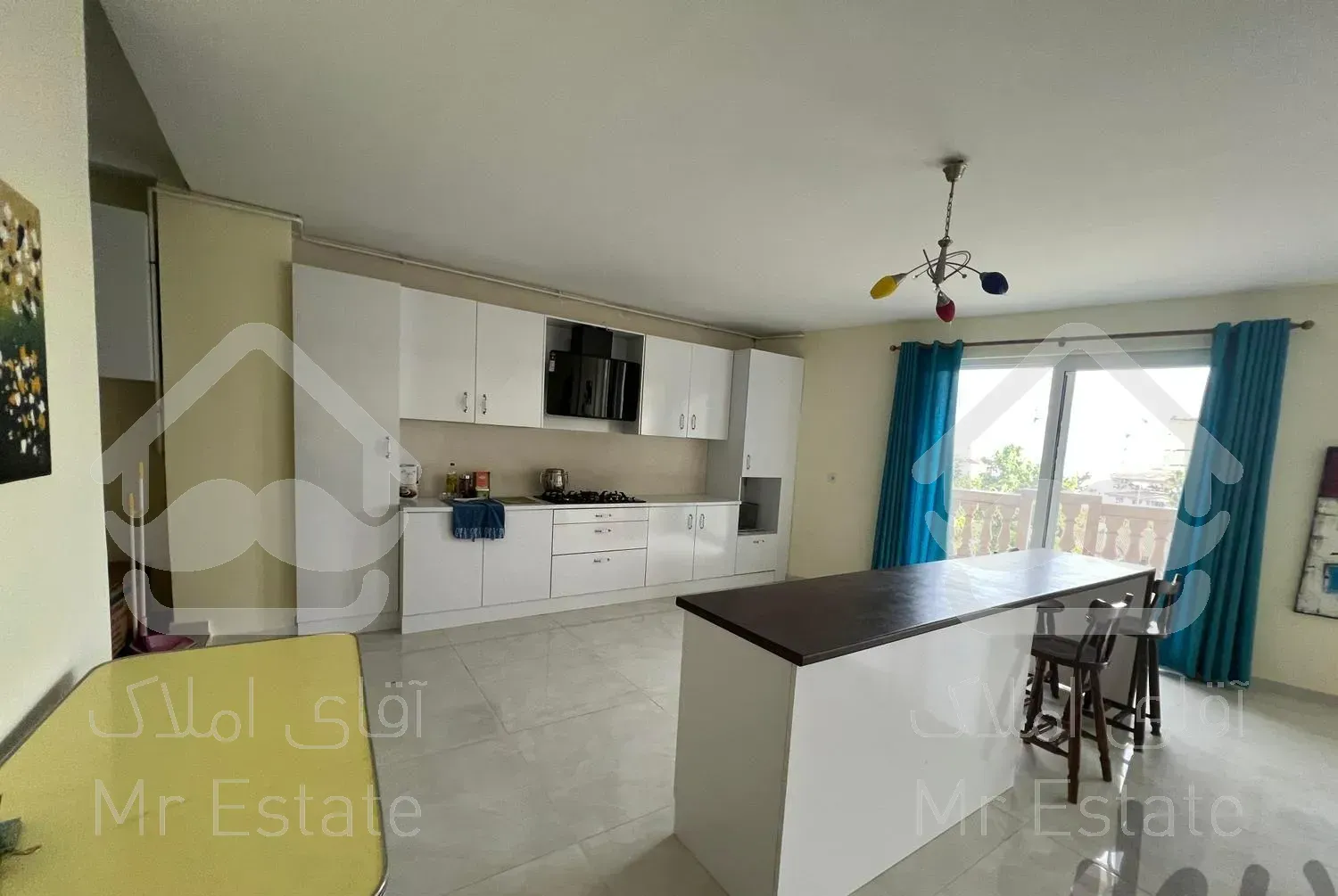 آپارتمان ۱۹۱ متری محدوده بازار ساحلی