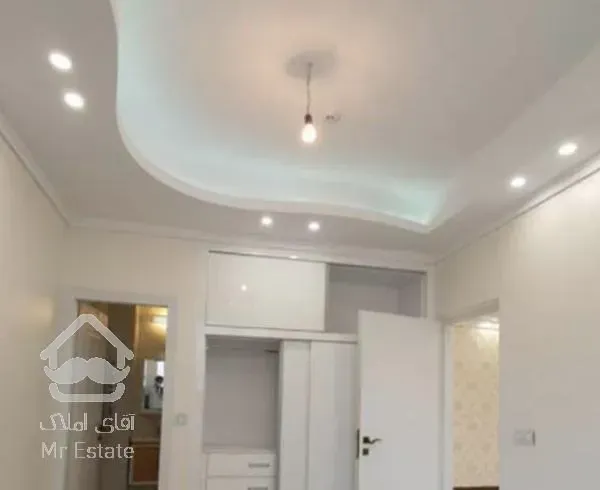 ۱۳۲متر دوخوابه نوساز تخلیه غرق در نور