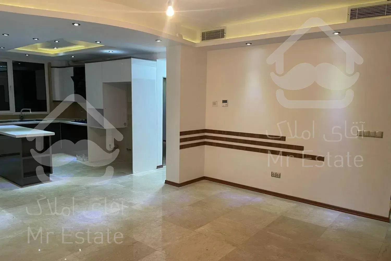 آپارتمان ١١٢ متر قبا رو به آفتاب